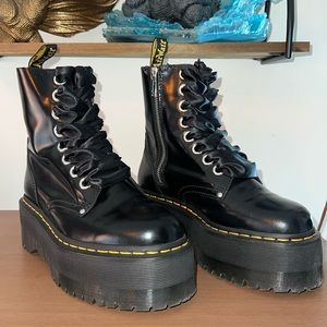 Dr. Martens Jadon Max